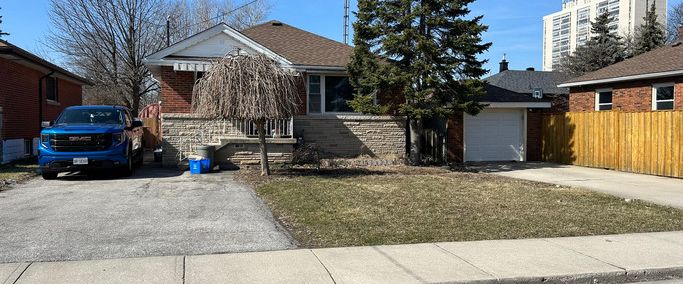 308 East 42nd Lower Unit | 308 East 42nd Street, Hamilton - Photo 1