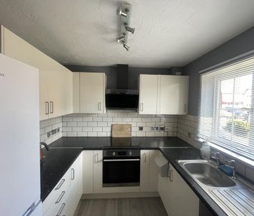 2 bedroom end of terrace house to rent - Photo 6