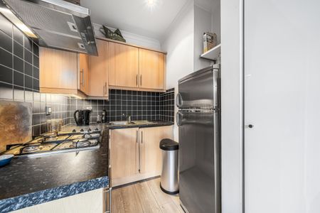 Boutflower Road, Battersea, London, SW11 - Photo 5