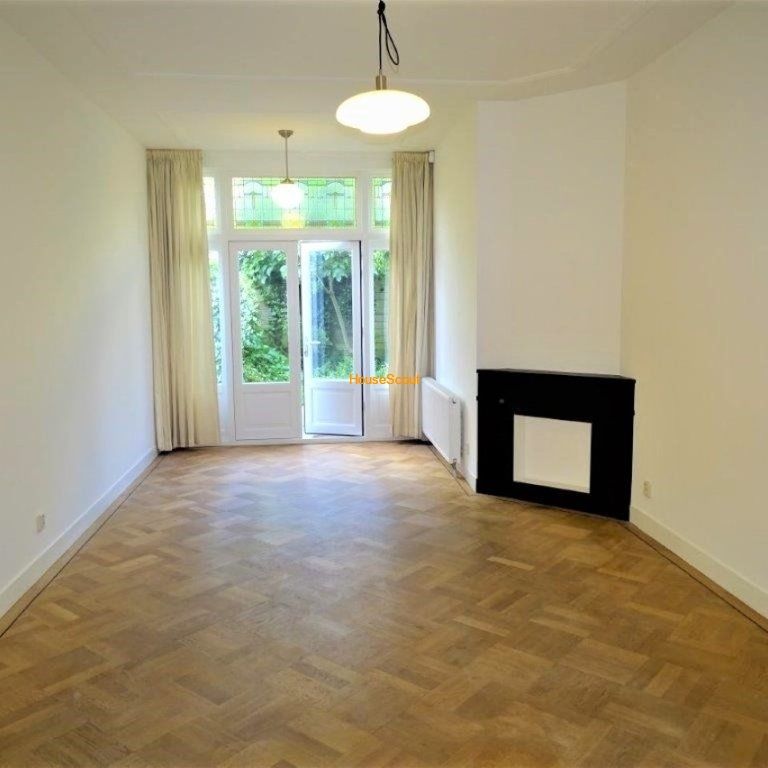 - Den Haag, van Beverningkstraat - Photo 1