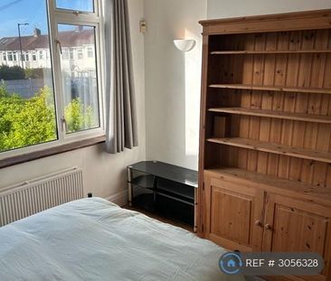4 bedroom terraced house to rent - Photo 4