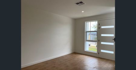 Low-Maintenance Modern Living Close to Everything - Photo 5