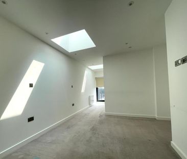 2 bedroom penthouse to rent - Photo 4