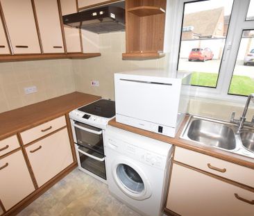 1 bedroom flat to rent - Photo 2