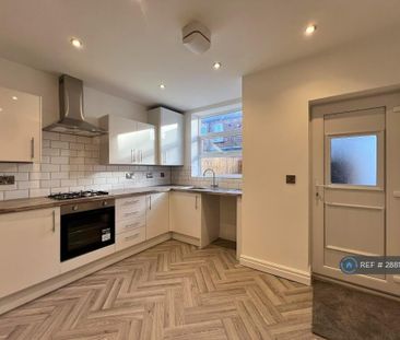 2 bedroom terraced house to rent - Photo 3