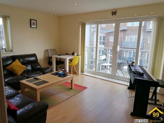 2 bedroom flat to rent - Photo 1