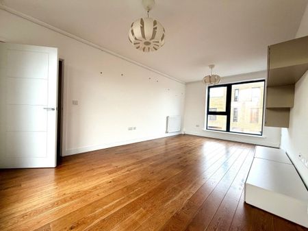 Cambridge CB2 - Photo 3