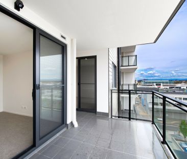 Uptown Living - Photo 4