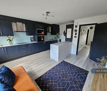 1 bedroom in a house share to rent - Photo 3