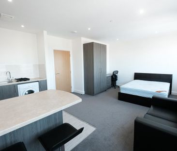 Studio to rent - Photo 1