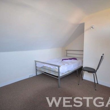 5 Bed - Mount Pleasant, Reading - Photo 1