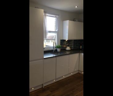 3 Bed Flat, Rushcroft Rd, SW2 - Photo 5