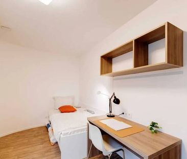NUR FÜR STUDENTEN - Vollständig möbliertes Privatzimmer in einer 5-... - Foto 1