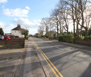 51 Harlington Road, Uxbridge, Uxbridge, UB8 3HY - Photo 5