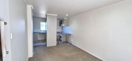 Three-Bedroom Townhouse in a Secure Gated Complex - Photo 5