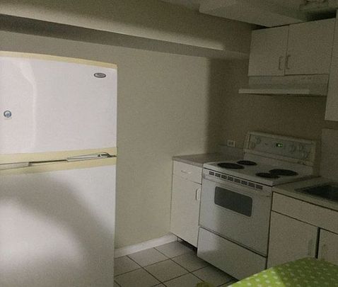 For Lease - 8 Ryecliffe Court, Toronto, Ontario - Photo 1