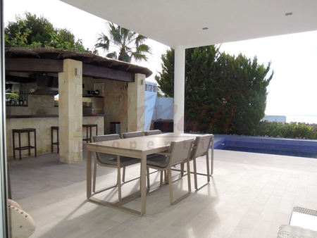 EXCLUSIVE LUXURY VILLA OF 400 M² WITH SPECTACULAR SEA VIEWS IN A PRIVILEGED SETTING. - Photo 5