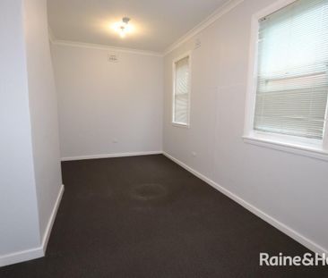 Large bedsit -Available 24/12/25 !!!! - Photo 5