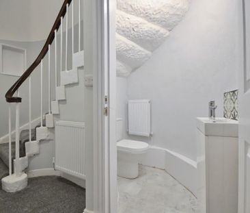 3 bedroom terraced house to rent - Photo 6