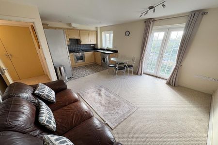 2 bedroom flat to rent - Photo 2