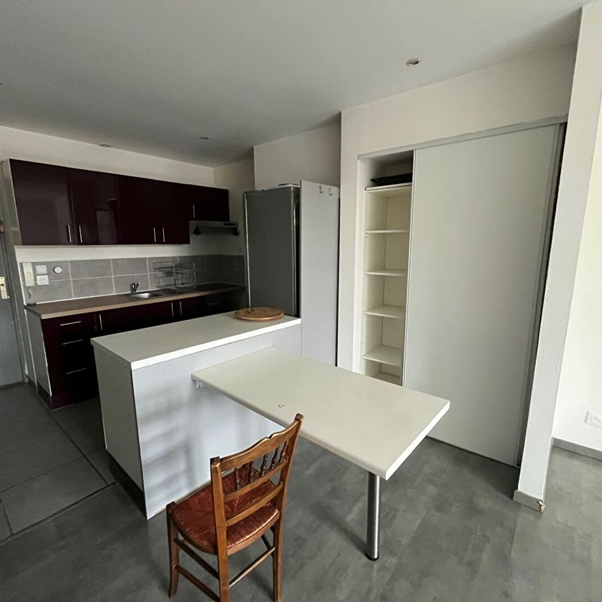 Location Appartement 3 pièces 42m² LILLE 59000 - Photo 1