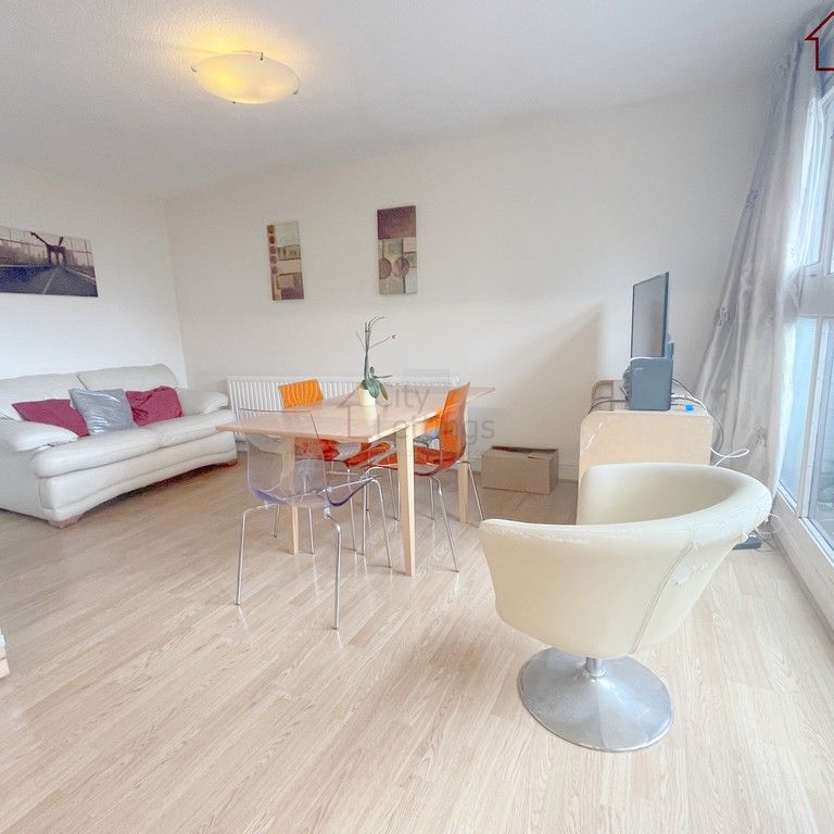 2 Bedroom Flat - Photo 1