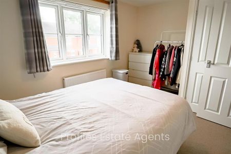 2 bedroom semi-detached house to rent - Photo 3