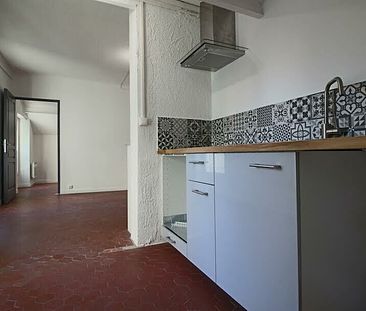 Appartement 2 pièces 30m2 MARSEILLE 4EME 519 euros - Photo 2