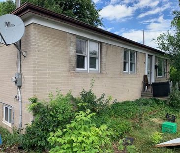 For Lease - 224 Finch Avenue Unit# Main Fl, Toronto, Ontario - Photo 2