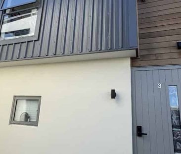 2 Bedroom 1.5 Bathroom Townhouse - Photo 4