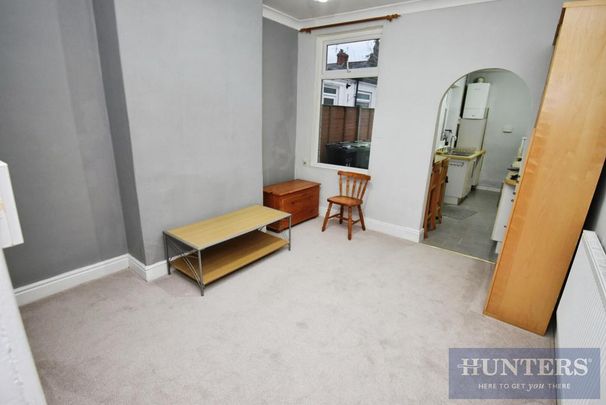 2 bedroom terraced house to rent - Photo 1
