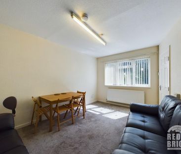 4 bedroom terraced house to rent - Photo 3