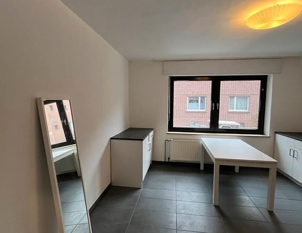 Helle 2-Zimmer Wohnung im EG in Hürth mit EBK - Photo 1