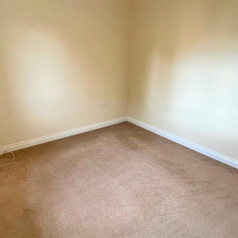 4 bedroom detached house to rent - Photo 1