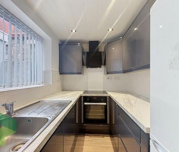 2 bedroom terraced house to rent - Photo 6