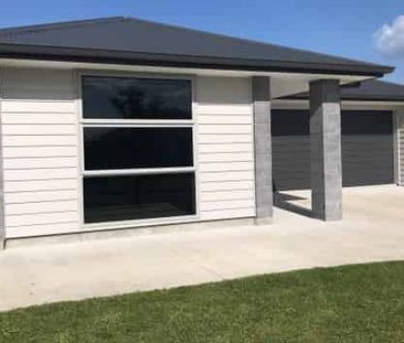 Modern Living - Photo 4