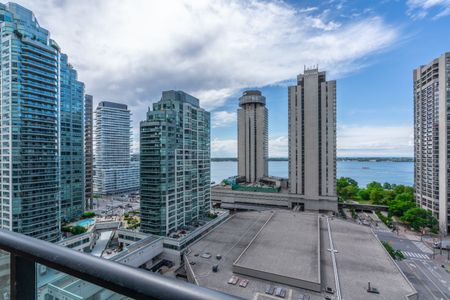 For Lease - 33 Bay Street Unit# 2011, Toronto, Ontario - Photo 2