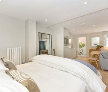 Studio Flat, Kensington Gardens Square, W2 - Photo 6