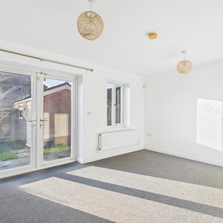 3 bedroom detached house to rent - Photo 1