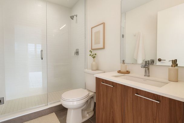 For Lease - 3250 Carding Mill Trail Unit# 508, Oakville, Ontario - Photo 1