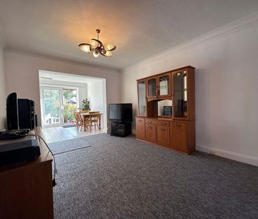 3 bedroom property to rent - Photo 1