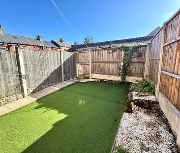 3 bedroom terraced house to rent - Photo 5