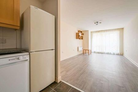 Cline Road, Bounds Green, N11 - Photo 2