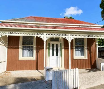 Character & Comfort in Mount Eden - Photo 3