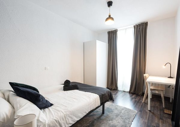 Costanilla de los Ángeles, Madrid, Community of Madrid 28013