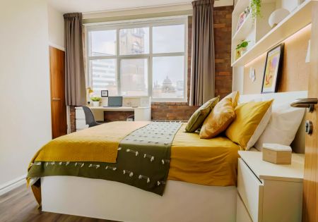 Platinum One Bed Apartment - Photo 5