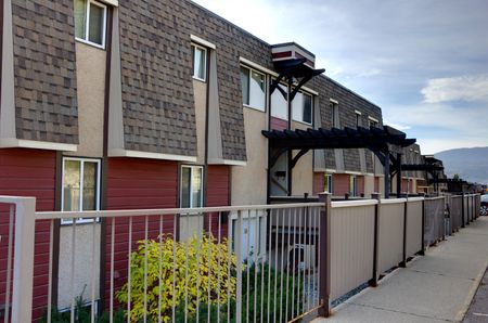 Glenview Gardens 3 Bedroom – 1 MONTH FREE! - Photo 2