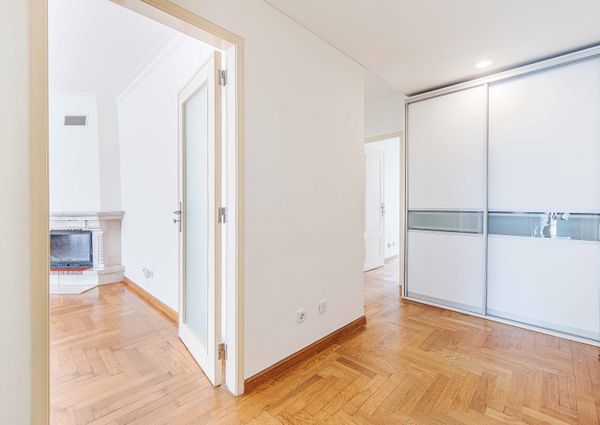 APARTAMENTO T2 NO ARNEIRO - CARCAVELOS