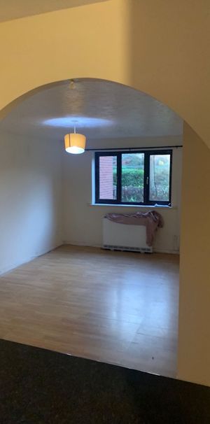 1 Bed Flat, Cumberland Place Meridian Court, SE6 - Photo 1