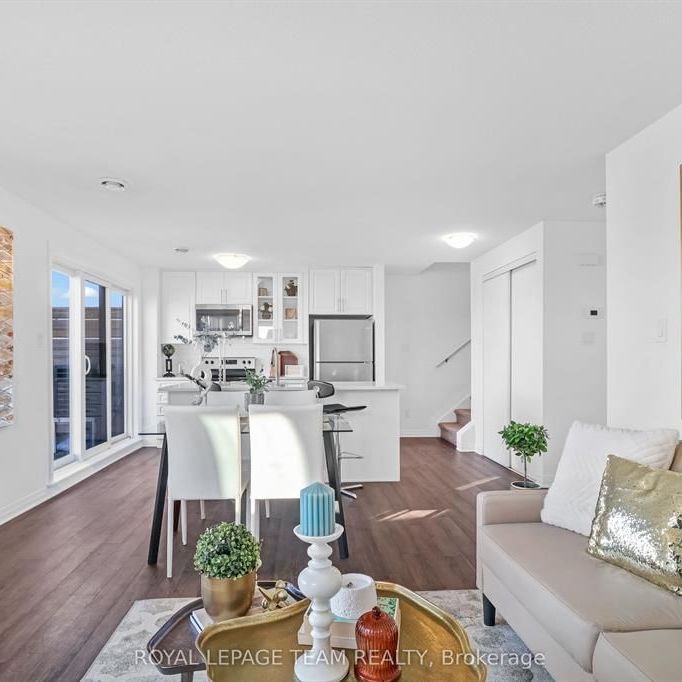 For Lease - 440 Via Verona Avenue Unit# C, Barrhaven, Ontario - Photo 1